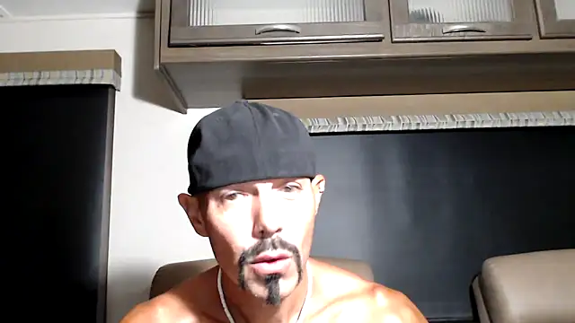 ThickD2C online show from March 28, 6:31 pm