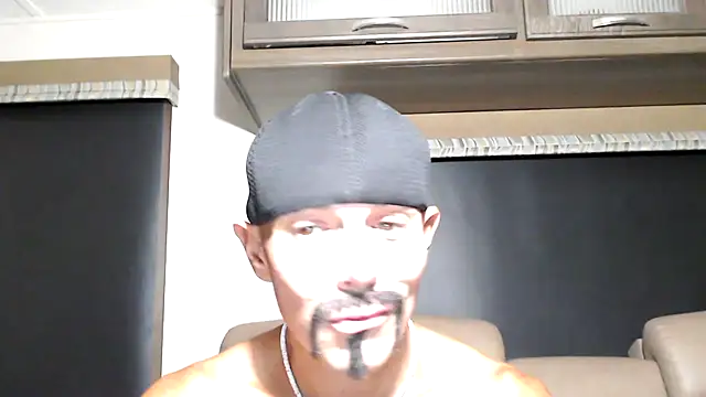 Snapshot of ThickD2C chatting on June 12, 5:43 pm ThickD2C online show from June 12, 5:43 pm