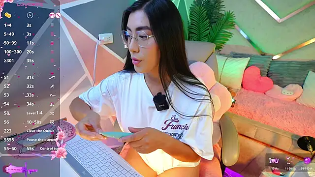 shanon- online show from June 12, 11:35 pm