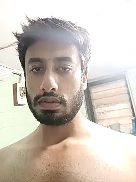 Snapshot of SimplyKarthik09 chatting on January 15, 5:50 am SimplyKarthik09 online show from January 15, 5:50 am