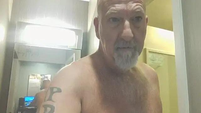 Yankeedave420 online show from December 22, 1:33 pm