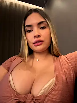 Snapshot of AnaCarrera chatting on October 26, 3:56 pm AnaCarrera online show from October 26, 3:56 pm