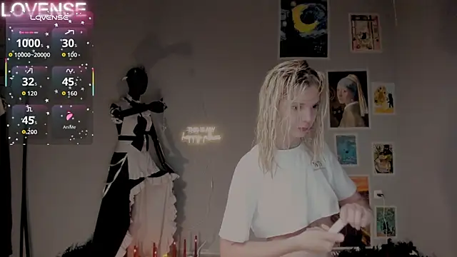 Snapshot of Careful_i_bite chatting on October 15, 4:00 am Careful i bite online show from October 15, 4:00 am