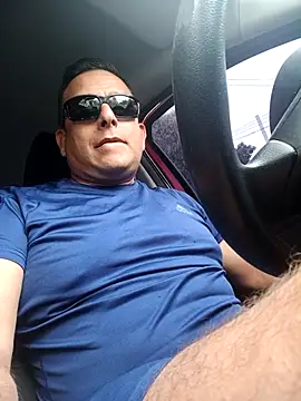 chicoguapo8 online show from January 13, 7:40 pm