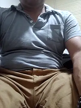 chicoguapo8 online show from April 18, 2:36 am