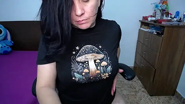 Snapshot of alexa_milsf chatting on July 10, 2:22 am alexa milsf online show from July 10, 2:22 am