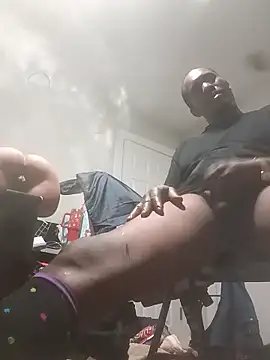 Makeyoucumallover online show from January 9, 9:27 am