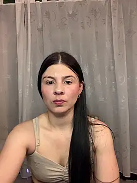 Estefani 32 online show from May 6, 7:18 pm