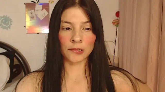 Estefani 32 online show from October 7, 4:30 pm