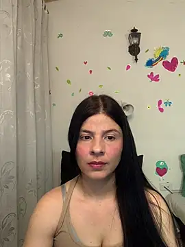 Estefani 32 online show from May 4, 8:11 pm
