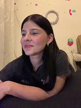 Estefani 32 online show from April 13, 11:31 pm