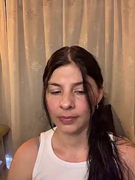 Estefani 32 online show from May 21, 8:50 pm