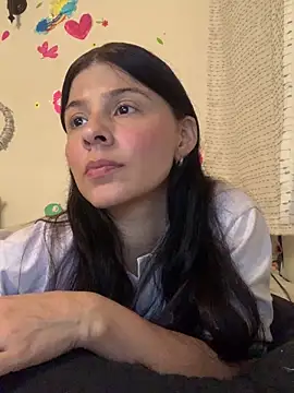 Estefani 32 online show from April 17, 2:25 am