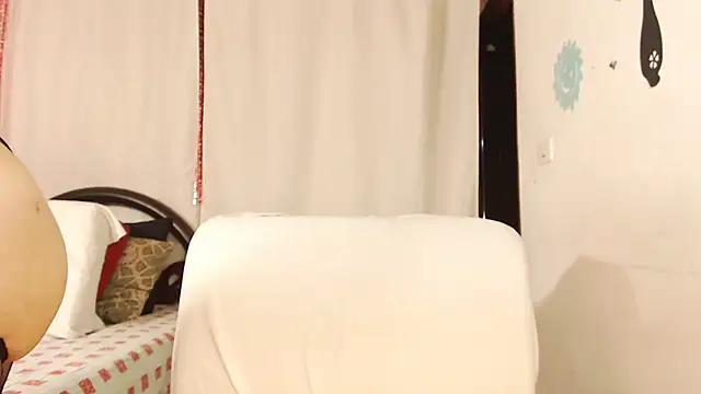 Estefani 32 online show from September 21, 1:49 pm