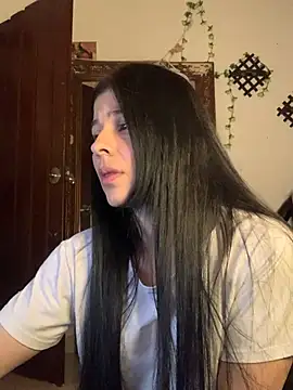 Estefani 32 online show from April 18, 7:18 pm