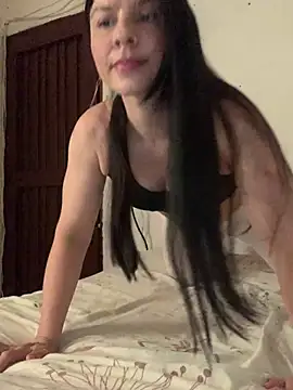 Estefani 32 online show from April 21, 4:13 pm