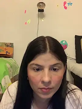 Estefani 32 online show from May 1, 12:37 am