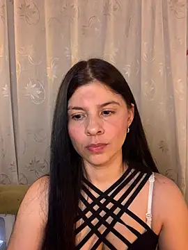 Estefani 32 online show from May 22, 4:05 pm