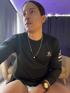 Liam V online show from March 9, 3:26 pm