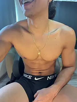 Liam V online show from March 24, 2:50 pm