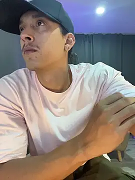 Liam V online show from March 11, 3:33 am