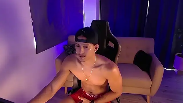 Liam V online show from February 27, 8:41 pm