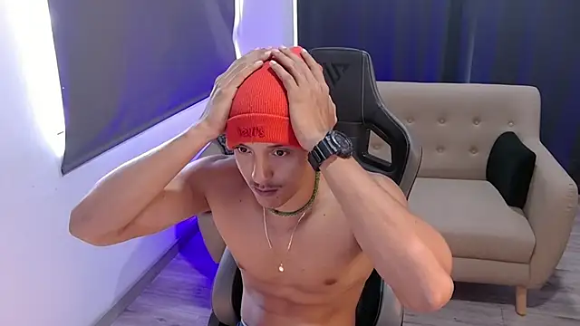 Liam V online show from May 5, 4:43 pm