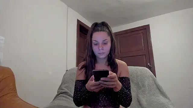 Snapshot of EasyAcee chatting on September 15, 3:01 pm EasyAcee online show from September 15, 3:01 pm