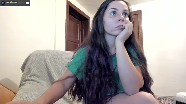 Snapshot of EasyAcee chatting on October 25, 3:56 pm EasyAcee online show from October 25, 3:56 pm