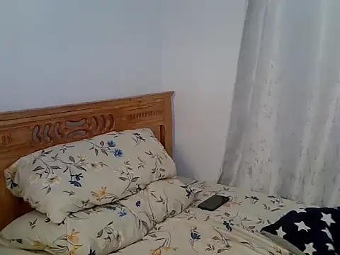 purplescarlet online show from January 15, 1:31 am