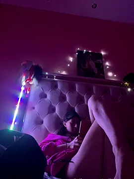 Flossy Vettie online show from January 8, 1:00 am