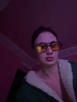 Snapshot of Flossy_Vettie chatting on February 27, 12:22 am Flossy Vettie online show from February 27, 12:22 am