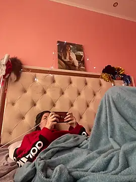 Flossy Vettie online show from December 19, 7:11 am