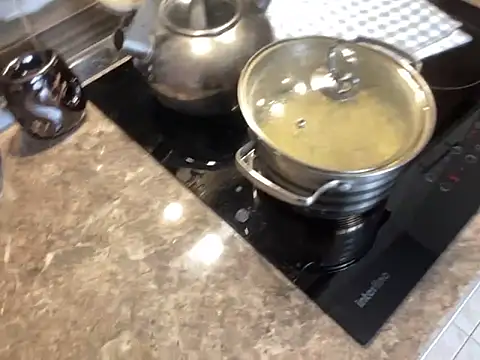 Flossy Vettie online show from November 5, 11:24 am