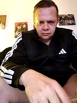 bigdicksperm83 online show from March 5, 10:48 pm