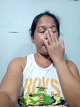 yummytitsxxx168 online show from February 13, 4:18 pm