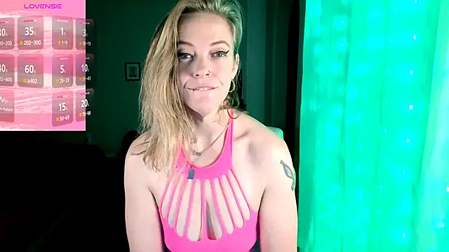 britteebee online show from October 18, 9:44 am