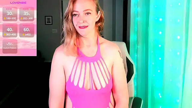 britteebee online show from October 28, 5:12 pm