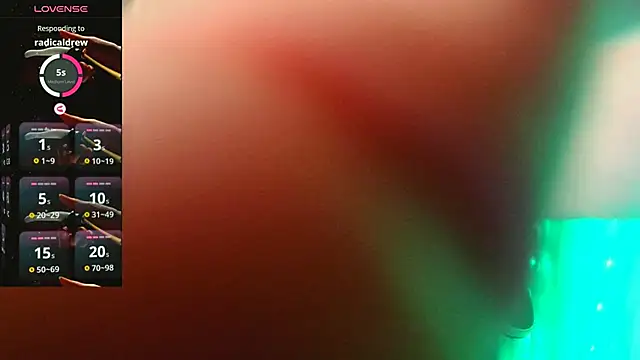 britteebee online show from November 13, 9:24 am