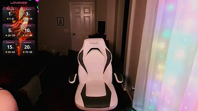 Snapshot of britteebee chatting on February 24, 8:48 am britteebee online show from February 24, 8:48 am