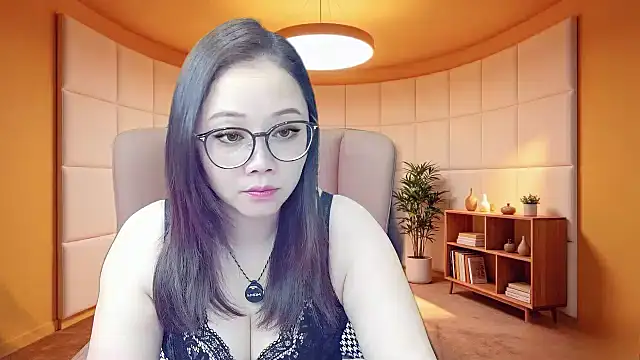 Snapshot of Giuliam chatting on May 27, 4:03 pm Giuliam online show from May 27, 4:03 pm