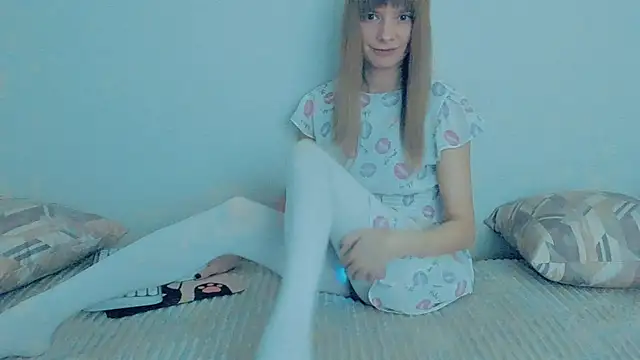 Snapshot of YourCaramel chatting on November 4, 3:43 am YourCaramel online show from November 4, 3:43 am