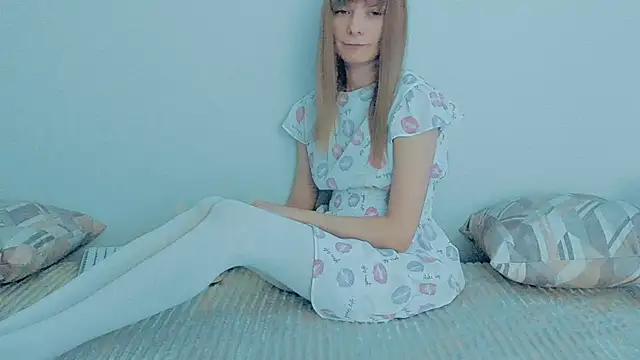 Snapshot of YourCaramel chatting on October 14, 4:02 am YourCaramel online show from October 14, 4:02 am