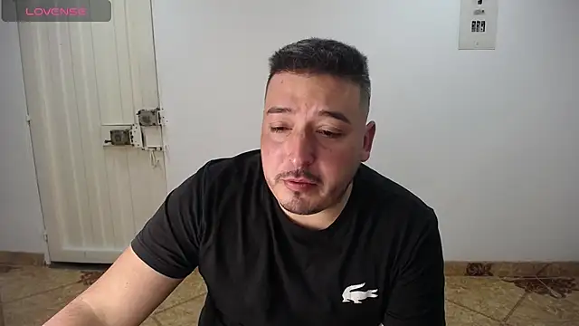 Snapshot of antonycruz chatting on June 10, 1:29 am antonycruz online show from June 10, 1:29 am