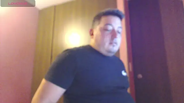 Snapshot of antonycruz chatting on February 24, 2:12 am antonycruz online show from February 24, 2:12 am