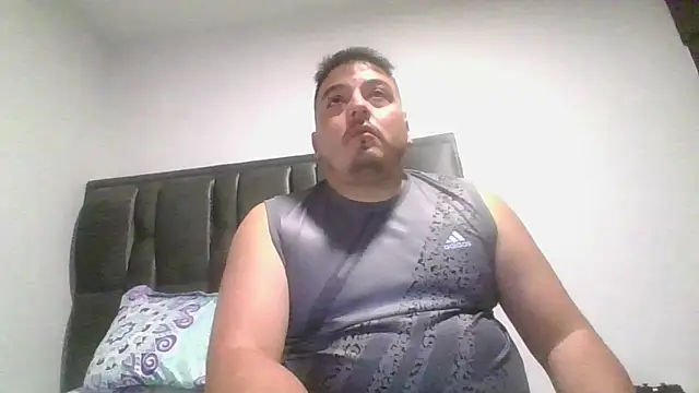 Snapshot of antonycruz chatting on December 29, 4:27 am antonycruz online show from December 29, 4:27 am