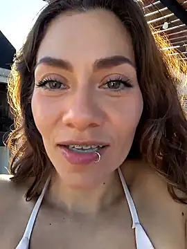 SamyJones9 online show from April 18, 8:09 pm