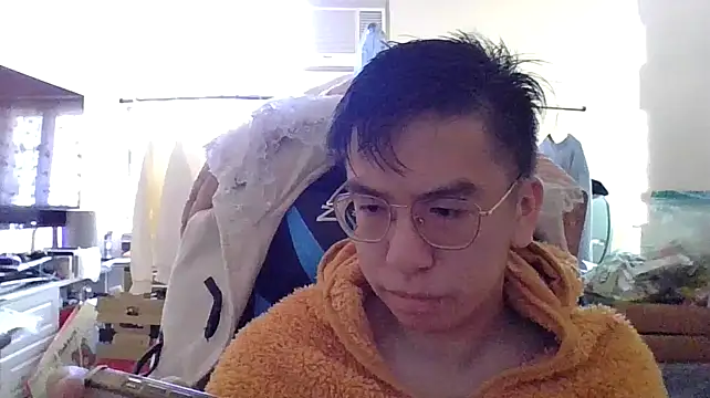 Snapshot of charlie_xdd chatting on January 19, 5:48 am charlie xdd online show from January 19, 5:48 am