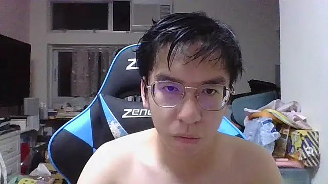 Snapshot of charlie_xdd chatting on October 31, 10:56 am charlie xdd online show from October 31, 10:56 am