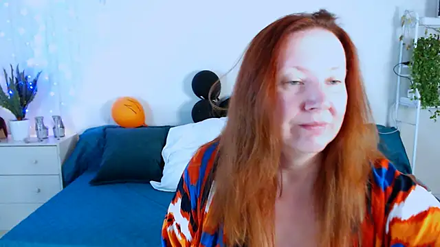 GoddessLara online show from October 31, 9:32 pm